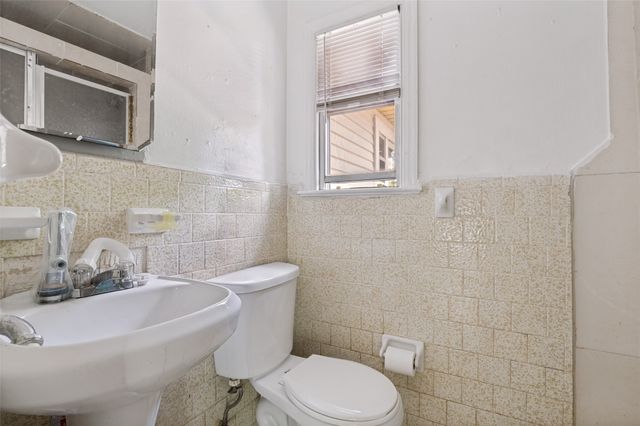3013 Emmett Street, Dallas, TX 75211