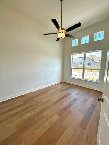 1001 Ellensburg DR, Georgetown, TX 78633