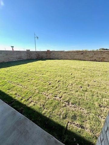 1001 Ellensburg DR, Georgetown, TX 78633