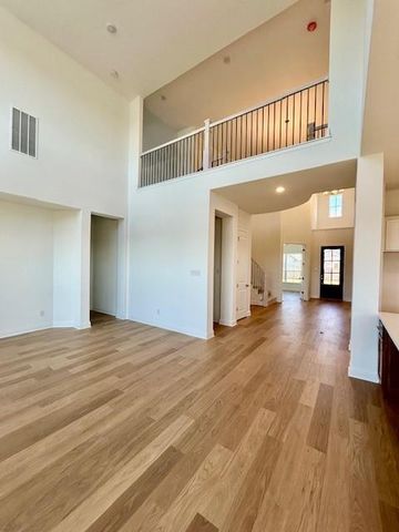 1001 Ellensburg DR, Georgetown, TX 78633