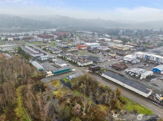 124 Commercial Street, Raymond, WA 98577