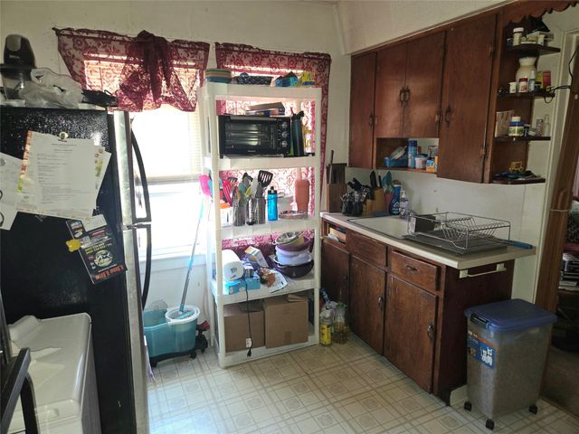 1050 W 20TH Street, Erie, PA 16502