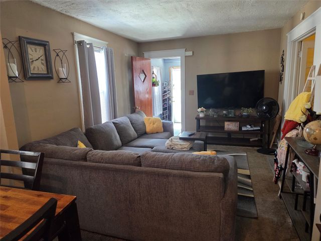 1050 W 20TH Street, Erie, PA 16502