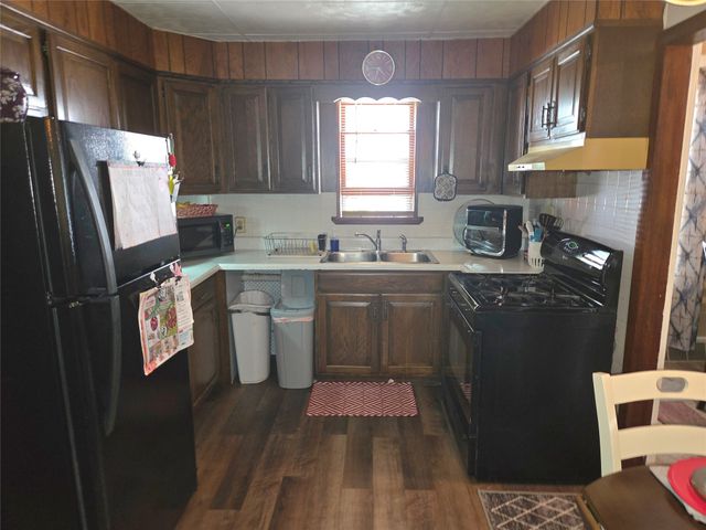 1050 W 20TH Street, Erie, PA 16502