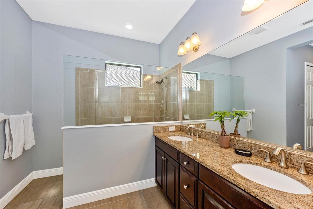 Image 26 of property listing at 13003 INDIGO WAY, Bradenton, FL 34211