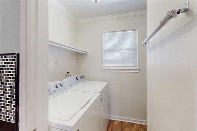 8 Willow Drive, Hearne, TX 77859