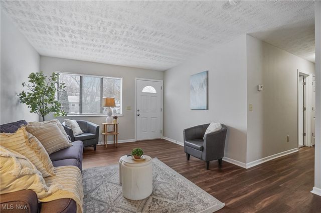 9864 Green Drive, Windham, OH 44288