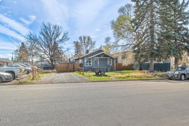 225 SE Vine Lane, Bend, OR 97702