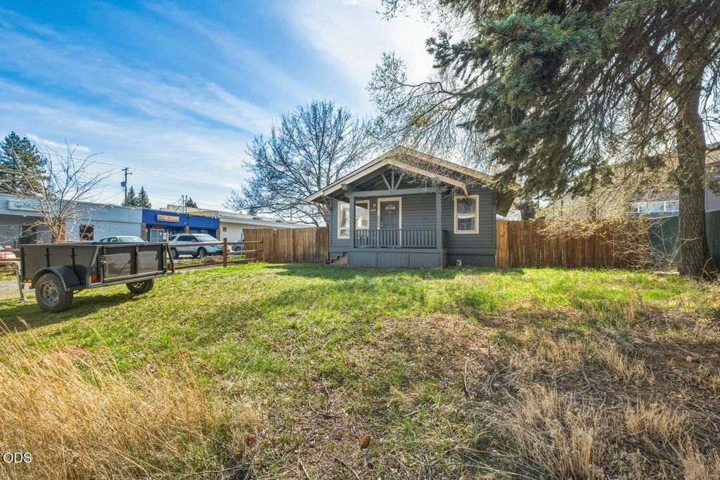225 SE Vine Lane, Bend, OR 97702