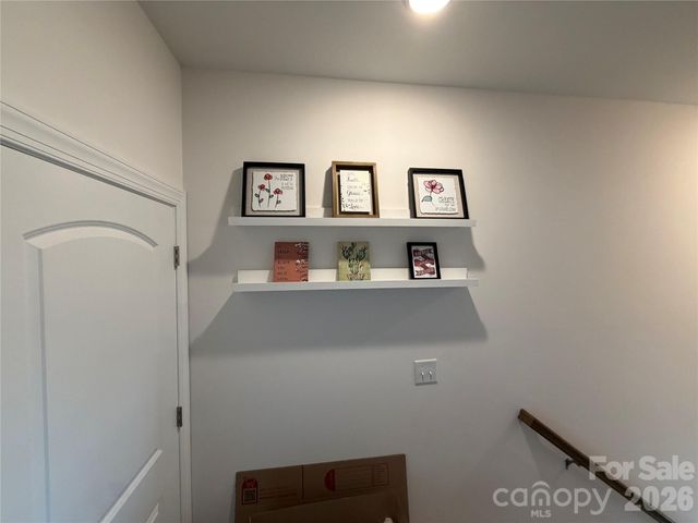 2125 24th Street Lane SE, Hickory, NC 28602