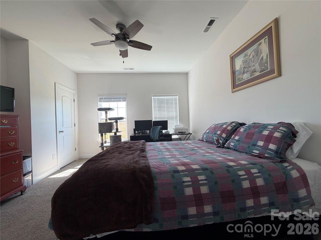 2125 24th Street Lane SE, Hickory, NC 28602