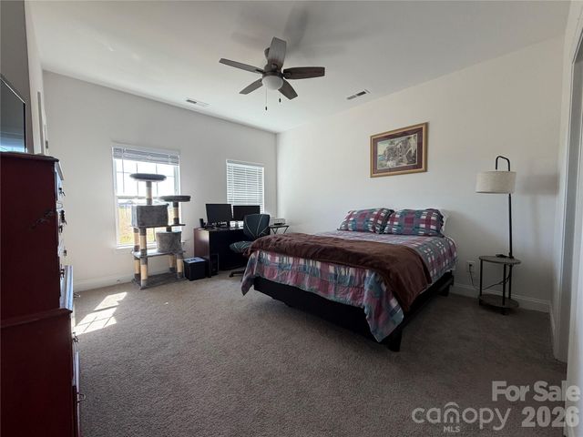 2125 24th Street Lane SE, Hickory, NC 28602