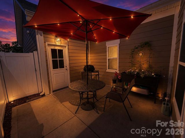 2125 24th Street Lane SE, Hickory, NC 28602