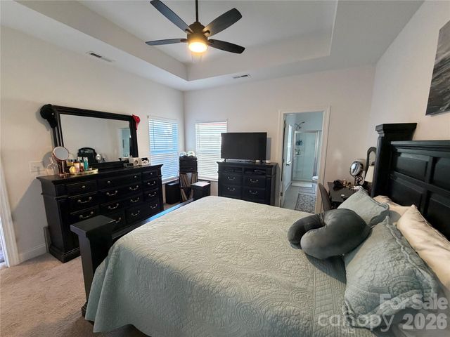 2125 24th Street Lane SE, Hickory, NC 28602