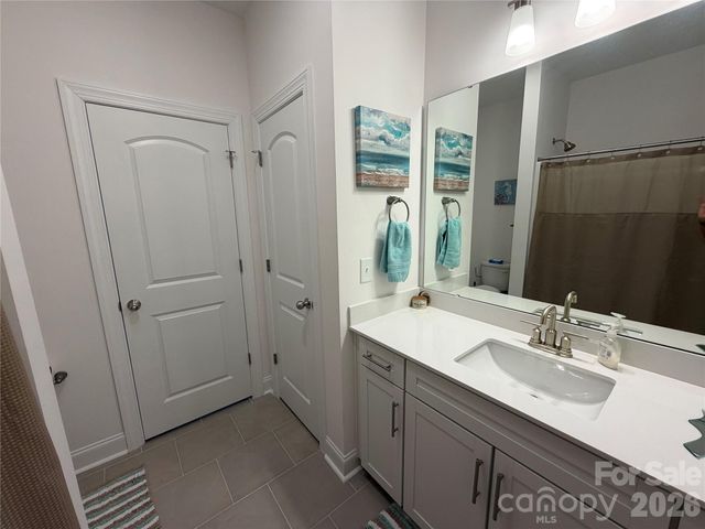 2125 24th Street Lane SE, Hickory, NC 28602