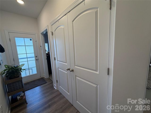 2125 24th Street Lane SE, Hickory, NC 28602