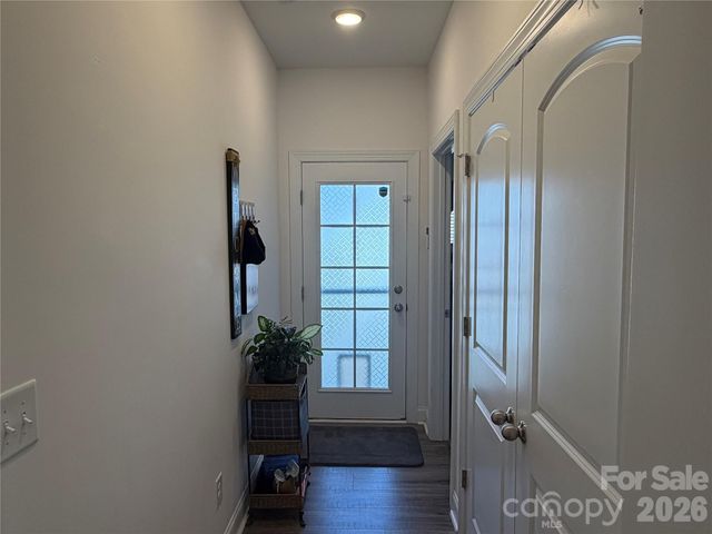 2125 24th Street Lane SE, Hickory, NC 28602
