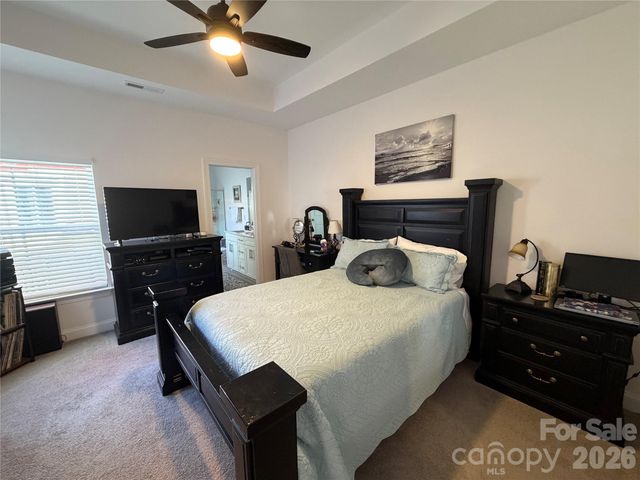2125 24th Street Lane SE, Hickory, NC 28602