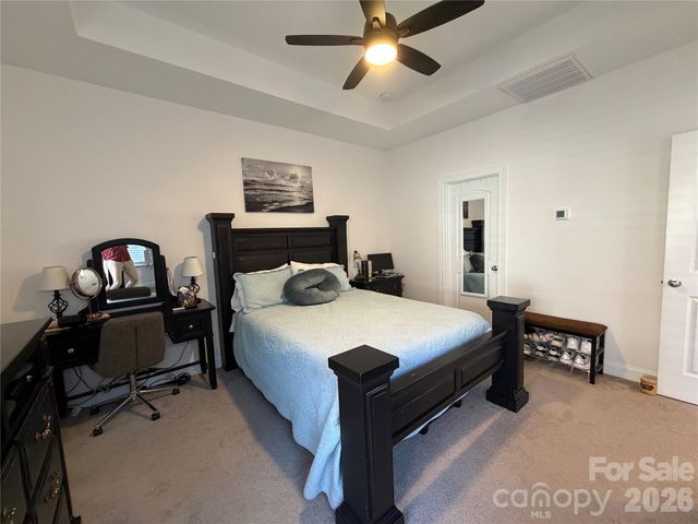 2125 24th Street Lane SE, Hickory, NC 28602