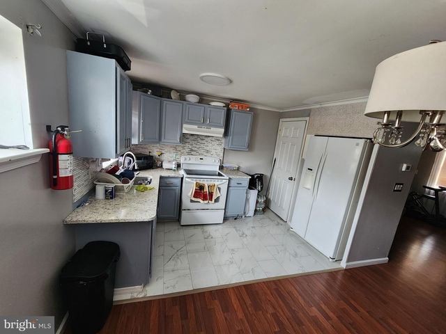 581 RARITAN ST, Camden, NJ 08105