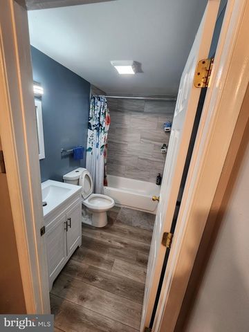 581 RARITAN ST, Camden, NJ 08105