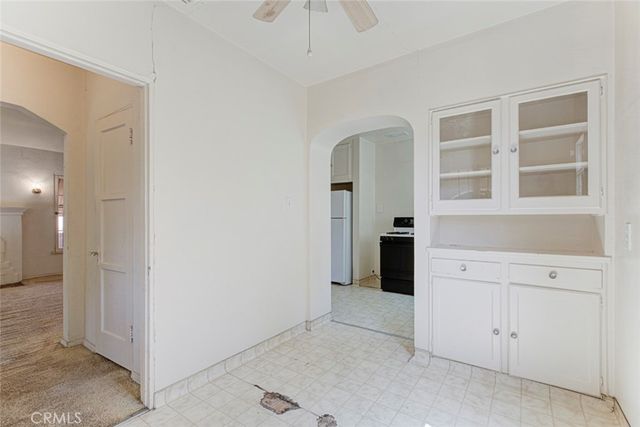 4909 York, Los Angeles, CA 90042