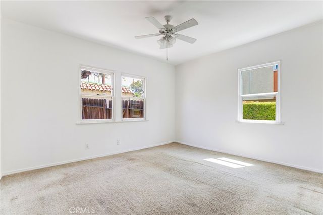 4909 York, Los Angeles, CA 90042