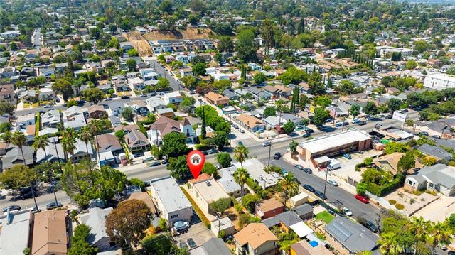 4909 York, Los Angeles, CA 90042