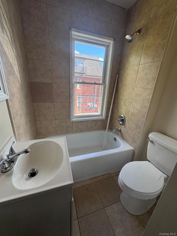 25 Lent Street 2, Poughkeepsie, NY 12601