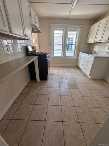 25 Lent Street 2, Poughkeepsie, NY 12601