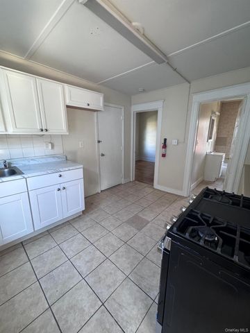 25 Lent Street 2, Poughkeepsie, NY 12601