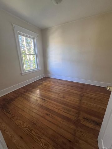 25 Lent Street 2, Poughkeepsie, NY 12601