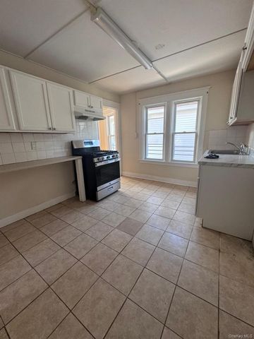 25 Lent Street 2, Poughkeepsie, NY 12601