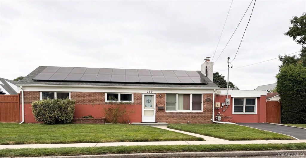 963 Hastings Street, Baldwin, NY 11510 — exterior