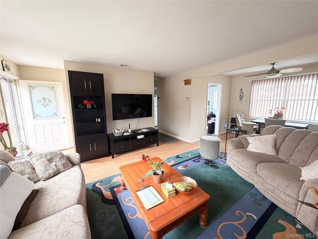 963 Hastings Street, Baldwin, NY 11510 — photo 4
