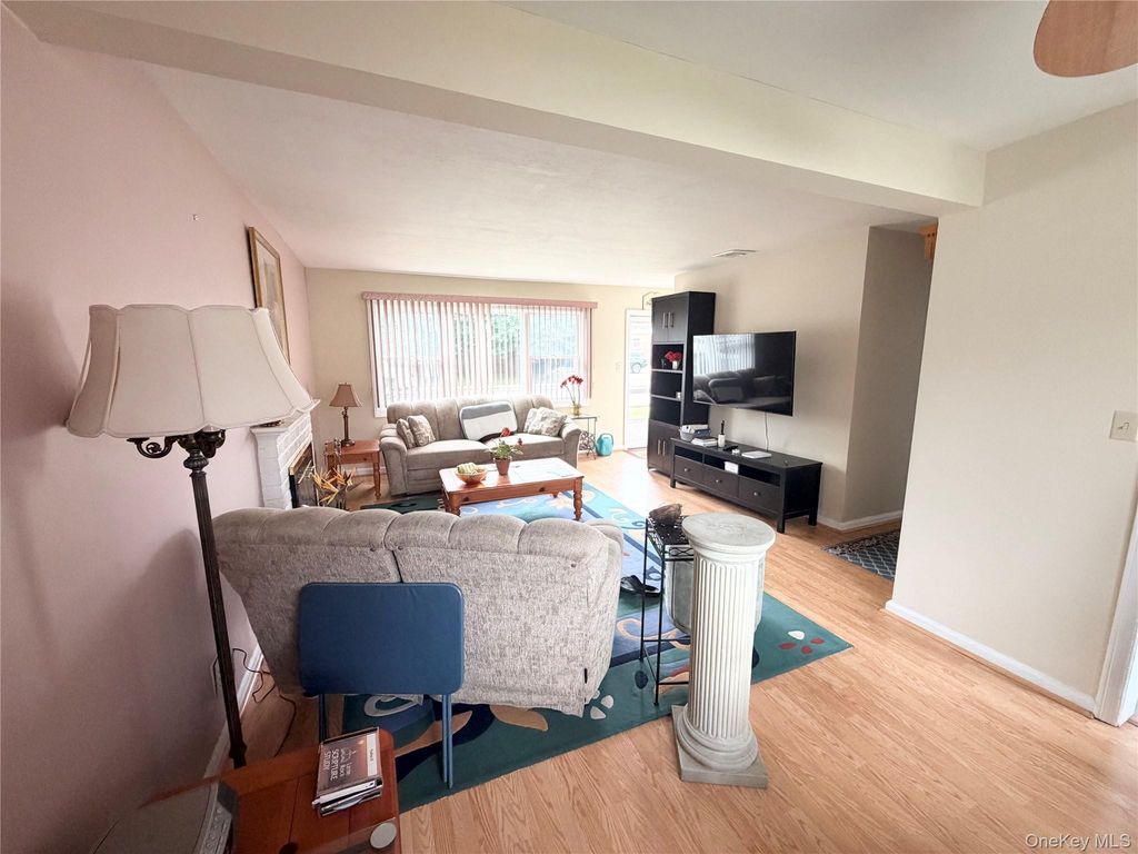 963 Hastings Street, Baldwin, NY 11510 — photo 5