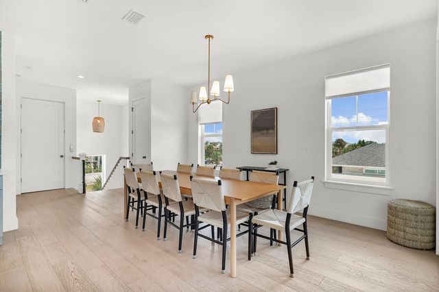 104 7Th St, St Augustine, FL 32080