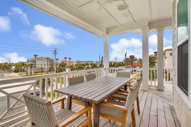 104 7Th St, St Augustine, FL 32080
