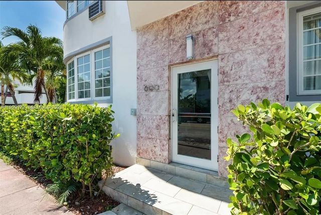 600 12th St 11, Miami Beach, FL 33139