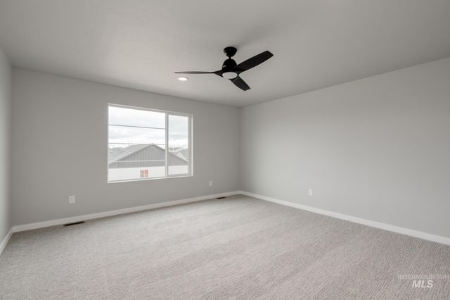 6651 W Fairy Falls Dr, Meridian, ID 83646