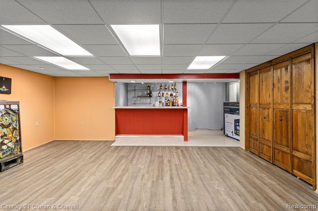 25703 Loch Lomond Drive, Dearborn Heights, MI 48125