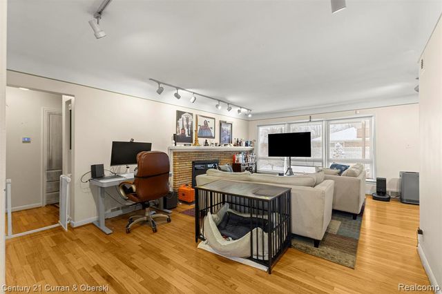 25703 Loch Lomond Drive, Dearborn Heights, MI 48125