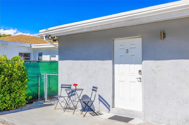 1836 NW 16th Terrace, Miami, FL 33125
