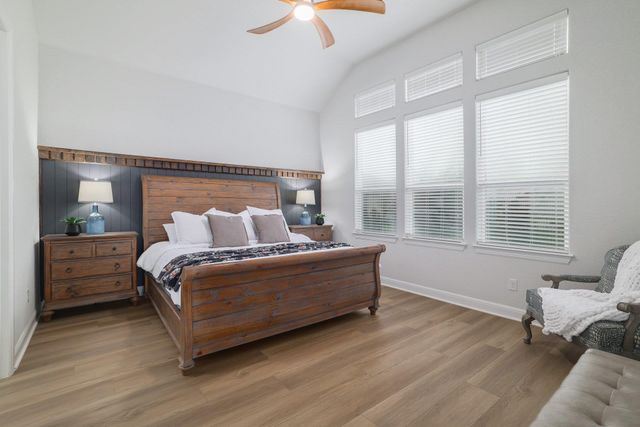 213 Encore DR, Liberty Hill, TX 78642