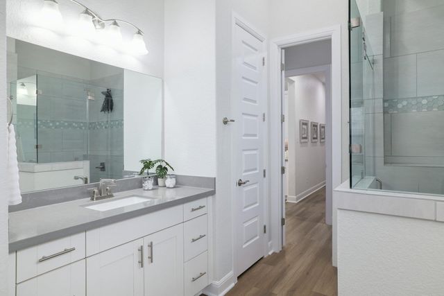 213 Encore DR, Liberty Hill, TX 78642