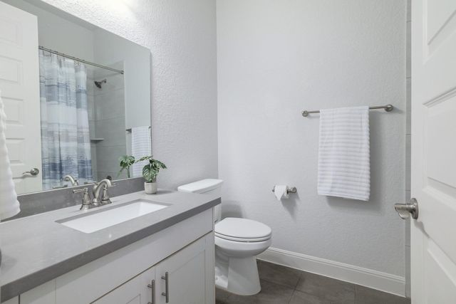 213 Encore DR, Liberty Hill, TX 78642