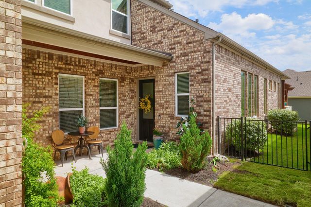 213 Encore DR, Liberty Hill, TX 78642