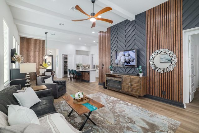 213 Encore DR, Liberty Hill, TX 78642