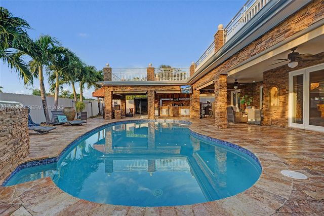 16610 SW 141st Ct, Miami, FL 33177