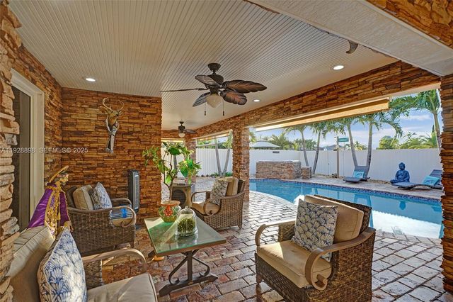 16610 SW 141st Ct, Miami, FL 33177